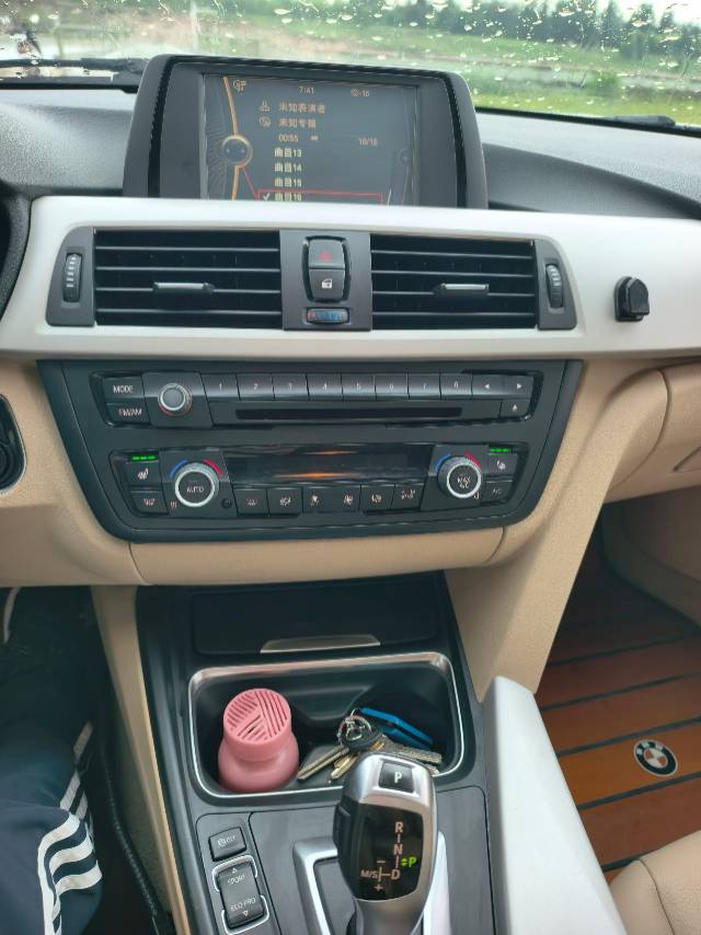 BMW 3 Series 2014 #8 BMW 3 Series 2014 car image #8