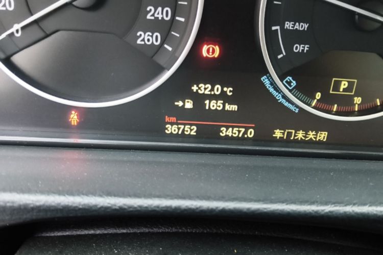 BMW 3 Series 2017 car image #14