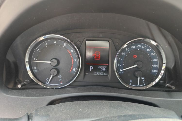 Toyota Corolla 2018 car image #12