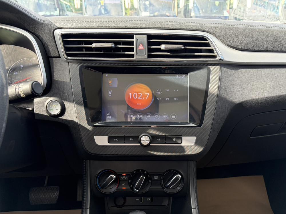 MG ZS 2017 car image #19