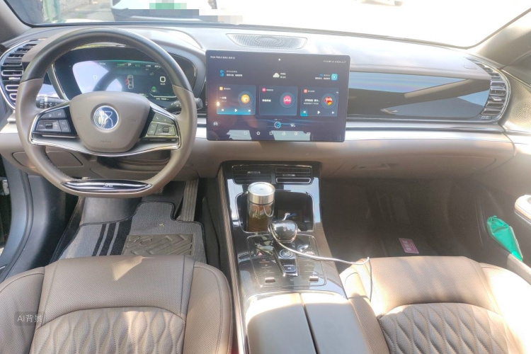 BYD Han 2023 car image #11