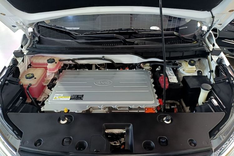 BYD Yuan New Energy 2018 #22 BYD Yuan New Energy 2018 car image #22