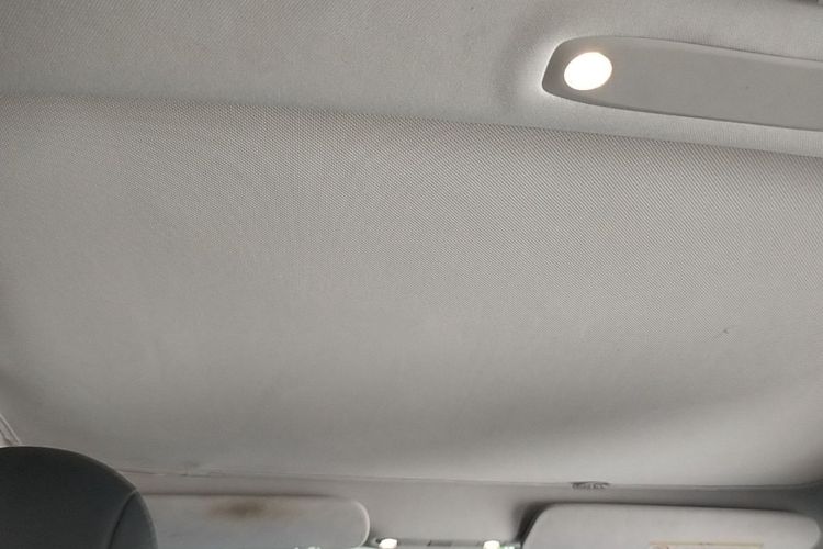 Tesla Model 3 2020 car image #18