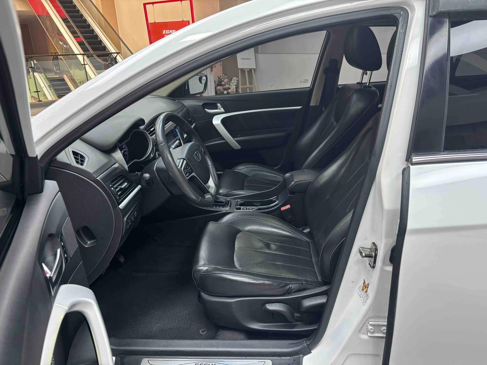 GEELY Emgrand 2017 #30 GEELY Emgrand 2017 car image #30