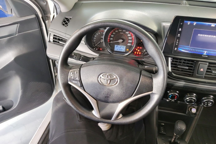 Toyota Vios 2023 imagen de coche #15
