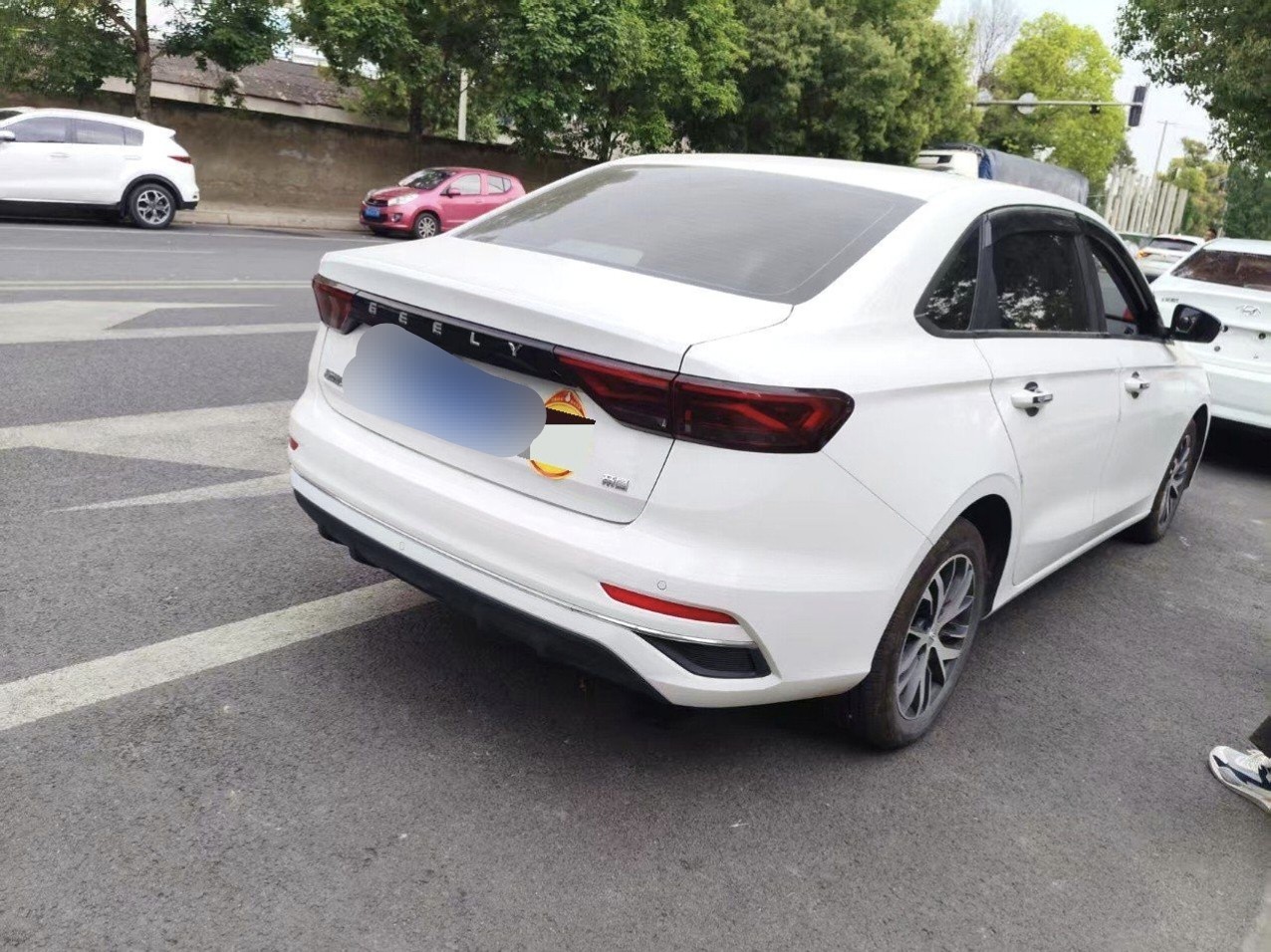 GEELY Emgrand 2023 immagine di auto #2