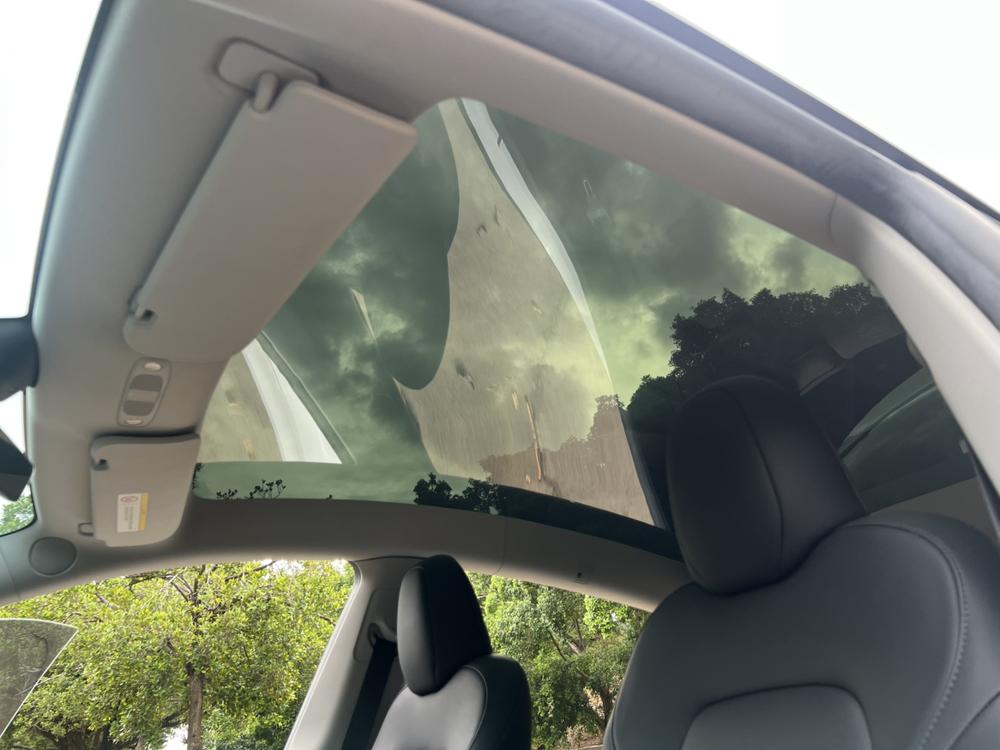 Tesla Model Y 2022 car image #24