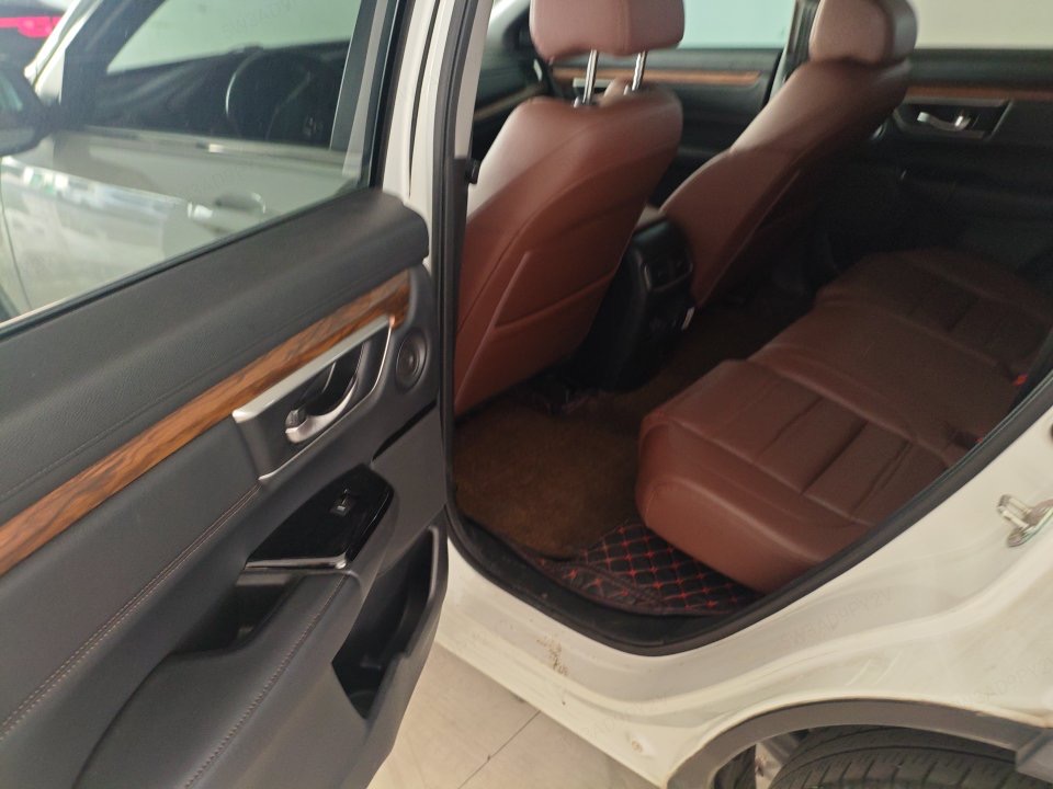 2020 immagine di auto #4