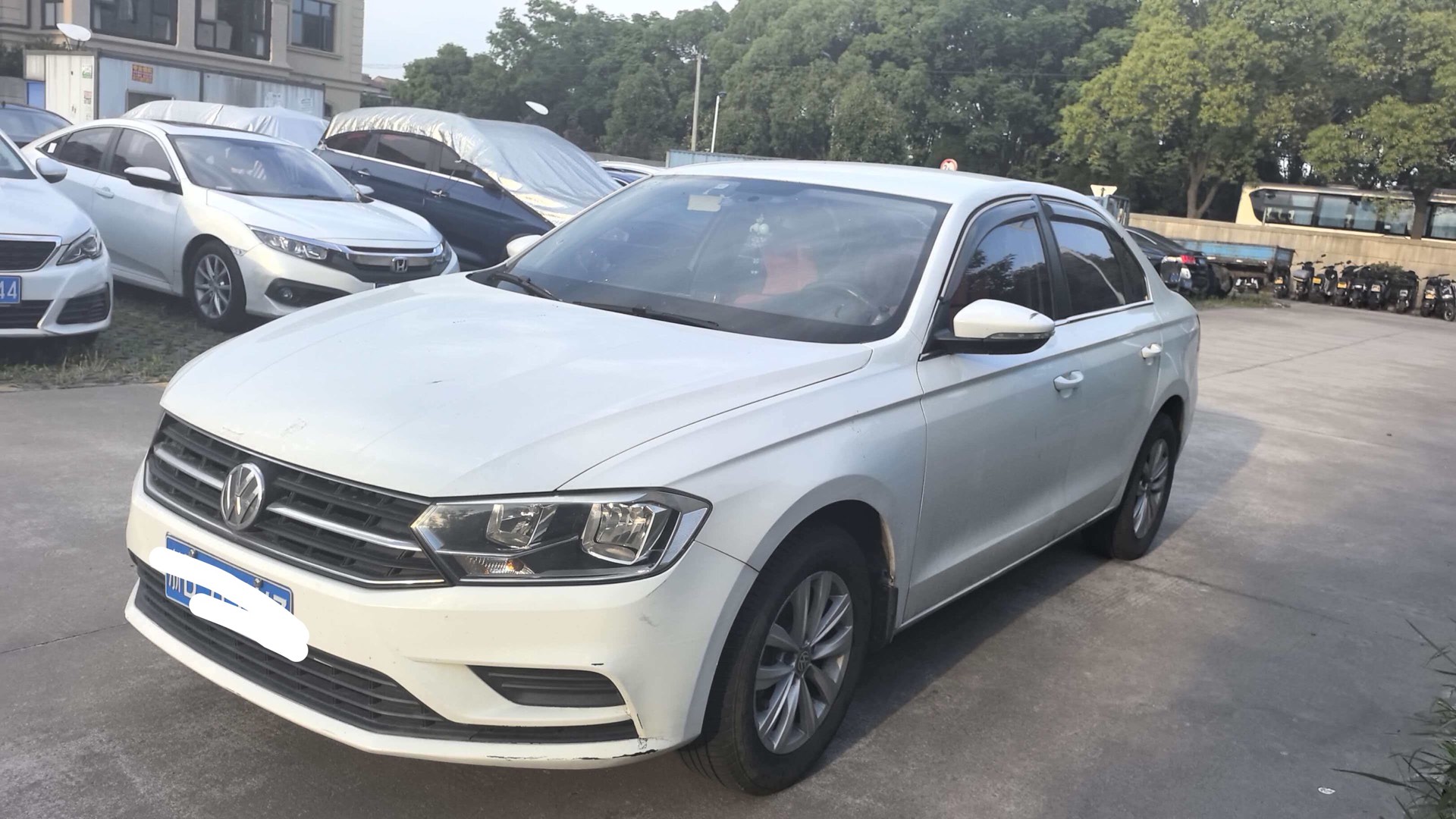 Volkswagen Bora 2016 car image 