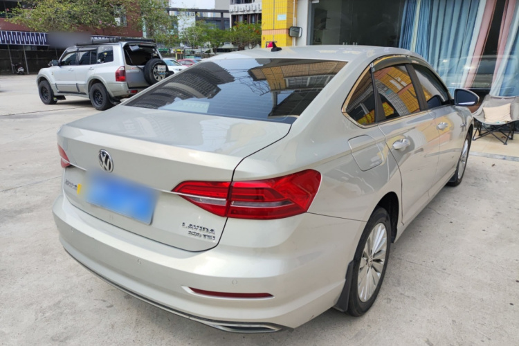 Volkswagen Lavida 2019 #7 Volkswagen Lavida 2019 car image #7