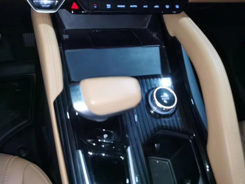 GEELY Monjaro 2025 car image #15