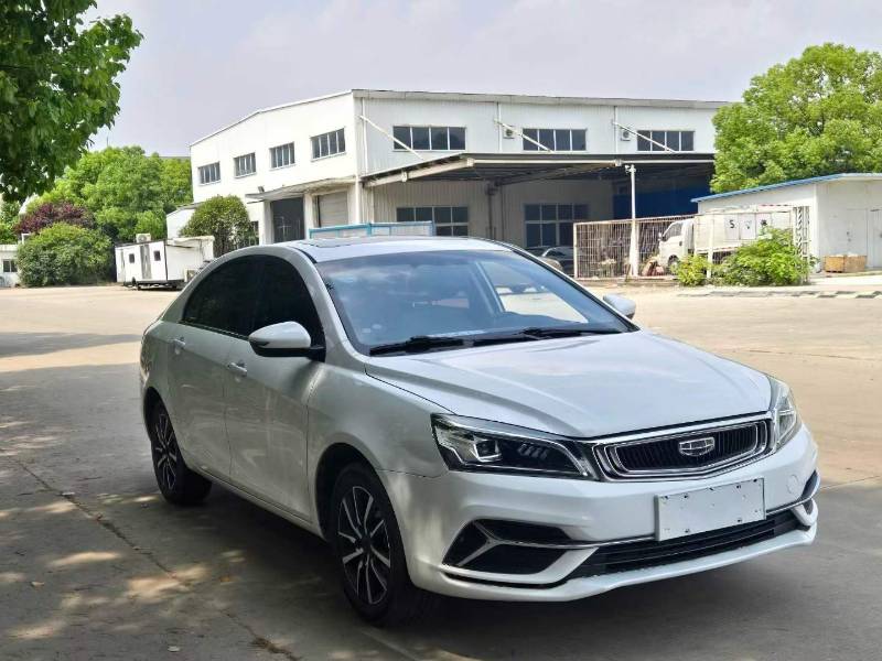 GEELY Emgrand 2019 #3 GEELY Emgrand 2019 car image #3