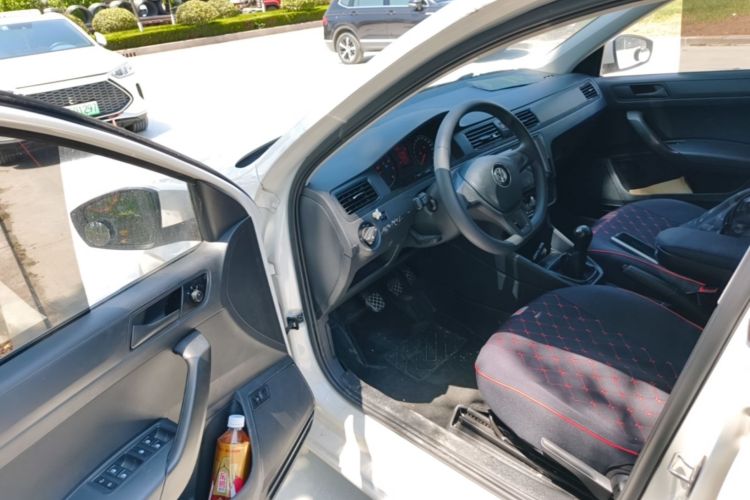 Volkswagen Santana 2019 car image #16