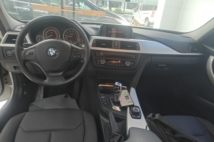 BMW 3 Series 2015 #11 BMW 3 Series 2015 car image #11