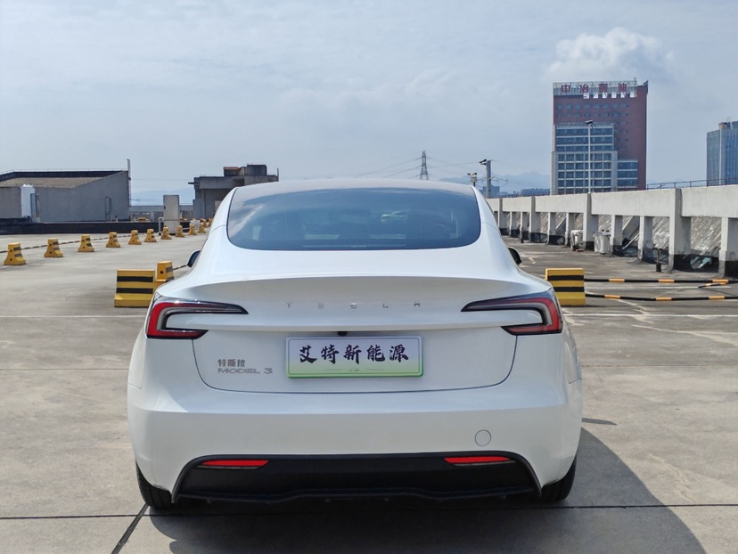Tesla Model 3 2023 #5 Tesla Model 3 2023 car image #5