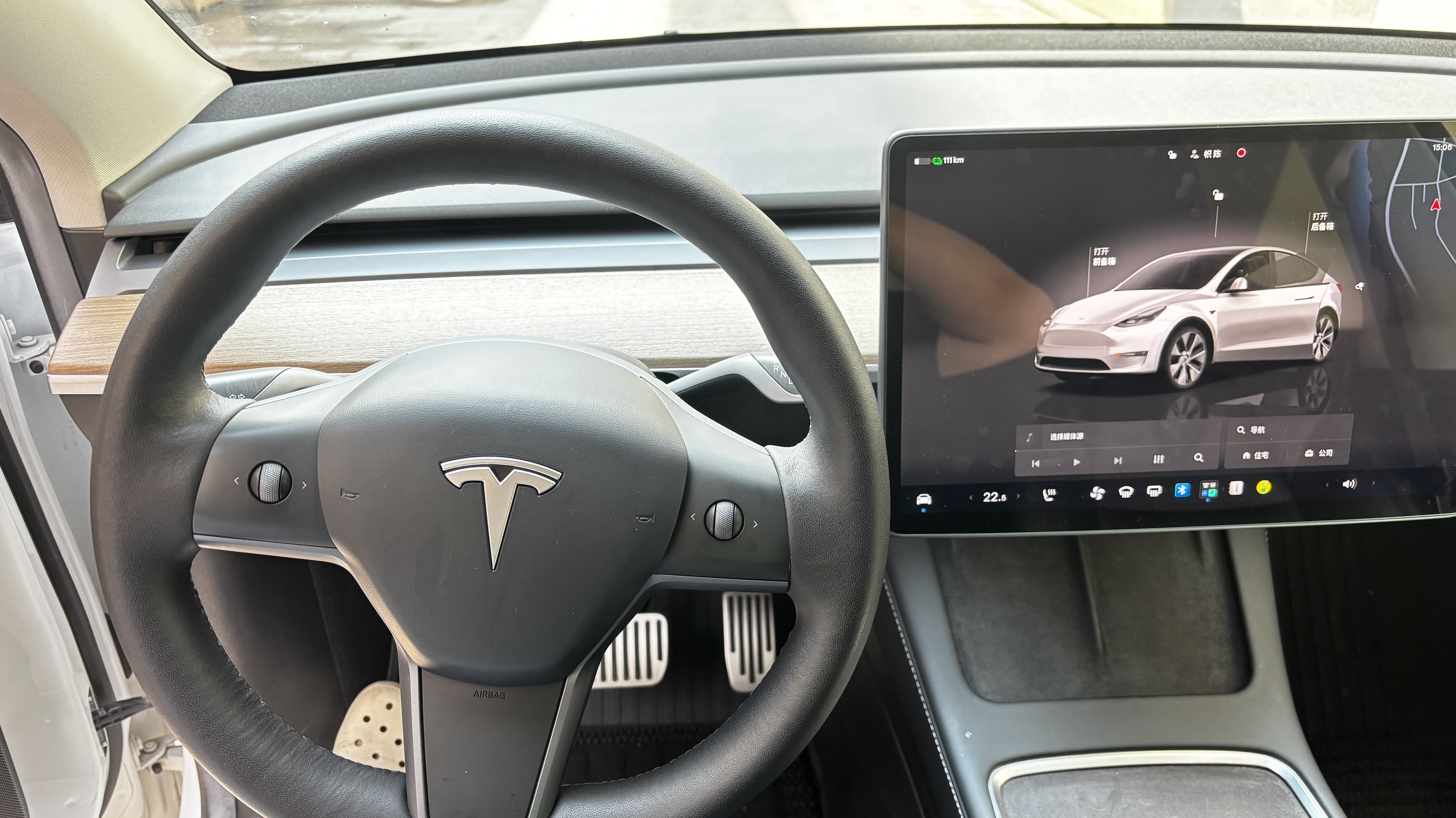 Tesla Model Y 2022 #10 Tesla Model Y 2022 car image #10