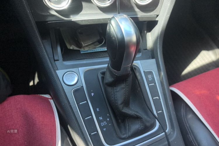 Volkswagen Golf 2014 car image #16