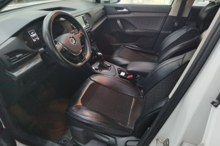 Volkswagen Tharu 2019 car image #19