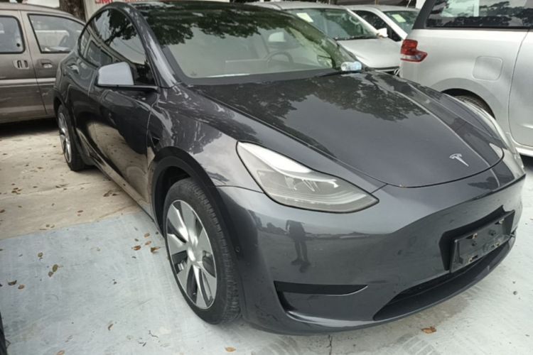 Tesla Model Y 2022 #4 Tesla Model Y 2022 car image #4