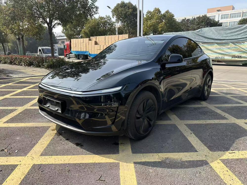 Tesla Model Y 2025 Tesla Model Y 2025 car image