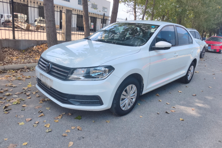 Volkswagen Santana 2022 car image #2