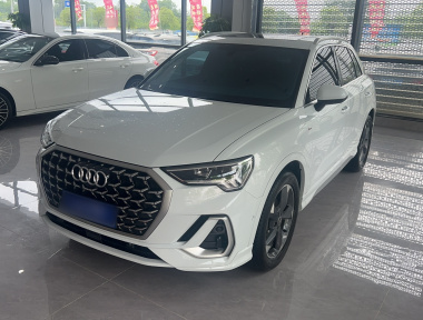 Audi Q3 2024 car image 