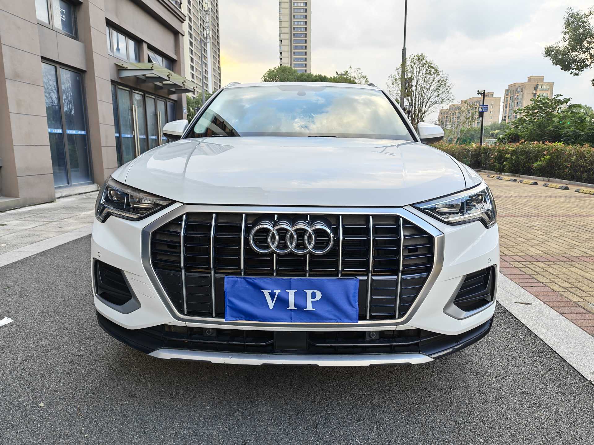2019 #2 2019 car image #2