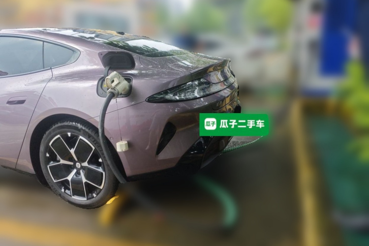 MI SU7 2025 car image #4