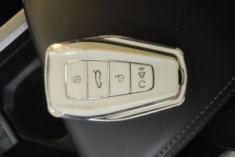 GEELY Emgrand 2022 #9 GEELY Emgrand 2022 car image #9