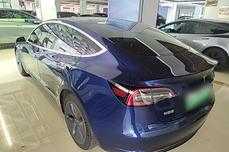 Tesla Model 3 2020 immagine di auto #5