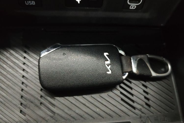 起亚 狮铂拓界 2022 汽车图片 #11