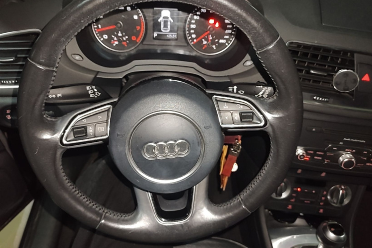 Audi Q3 2015 #15 Audi Q3 2015 car image #15