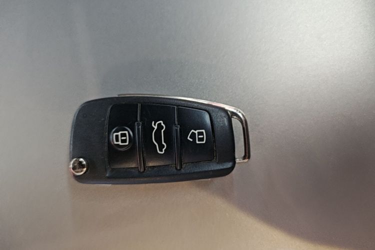 Audi Q3 2019 #9 Audi Q3 2019 car image #9