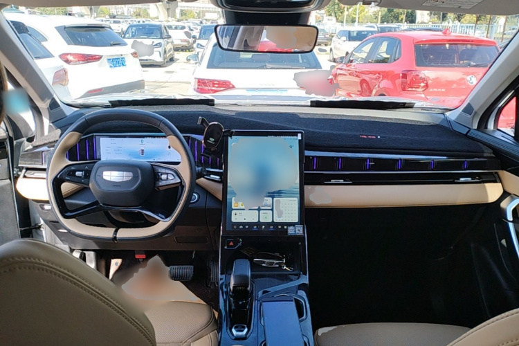 GEELY Boyue L 2024 car image #10