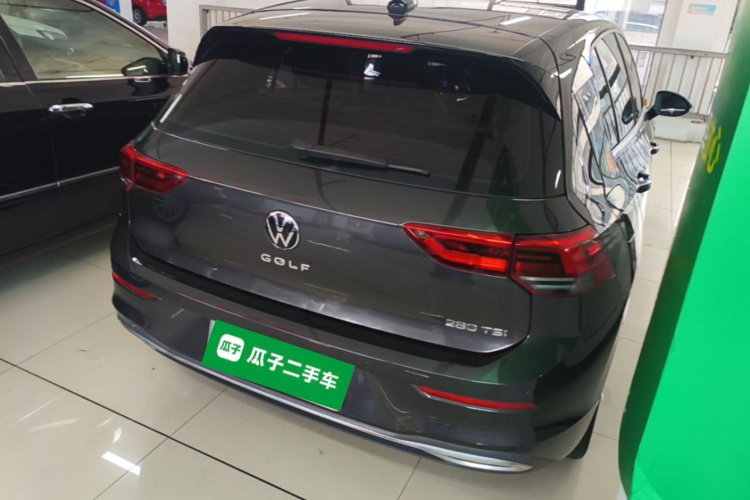 Volkswagen Golf 2022 car image #7