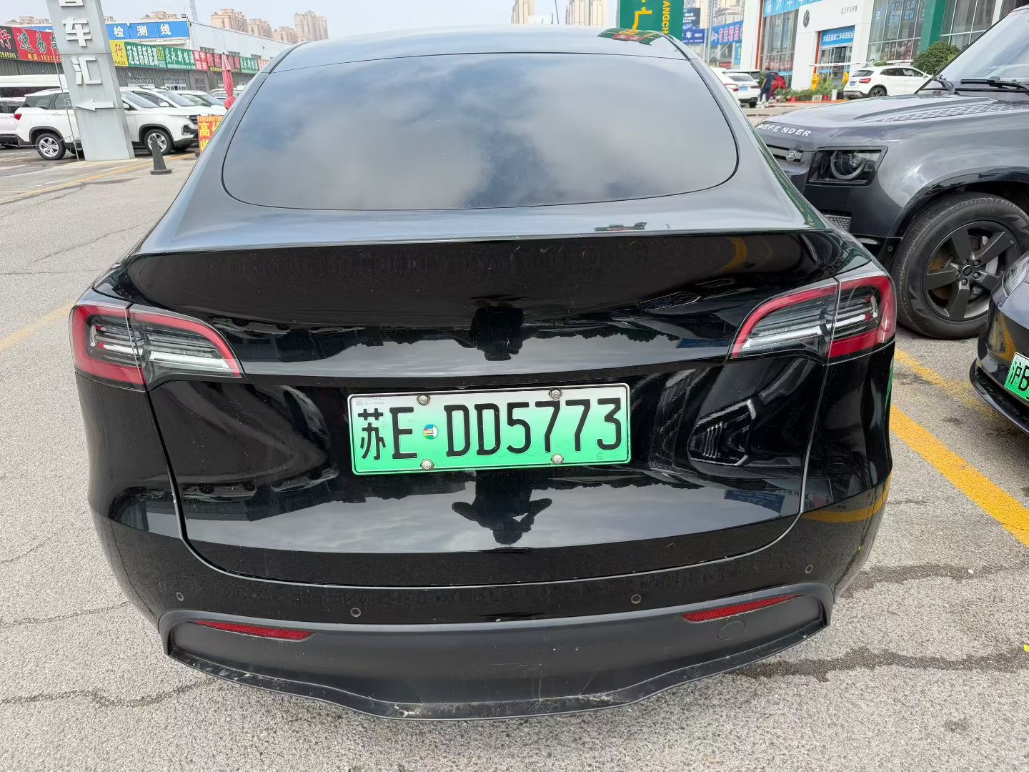 Tesla Model Y 2021 #10 Tesla Model Y 2021 car image #10