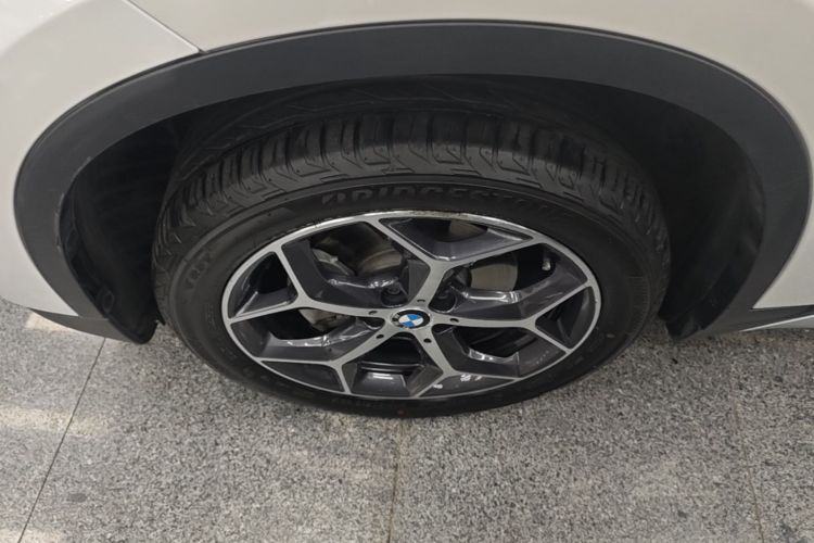 BMW X1 2018 car image #9