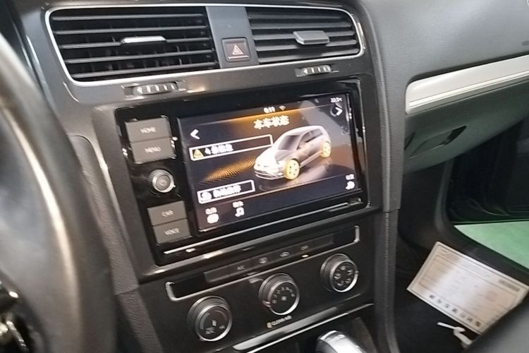 Volkswagen Golf 2019 صورة سيارة #17