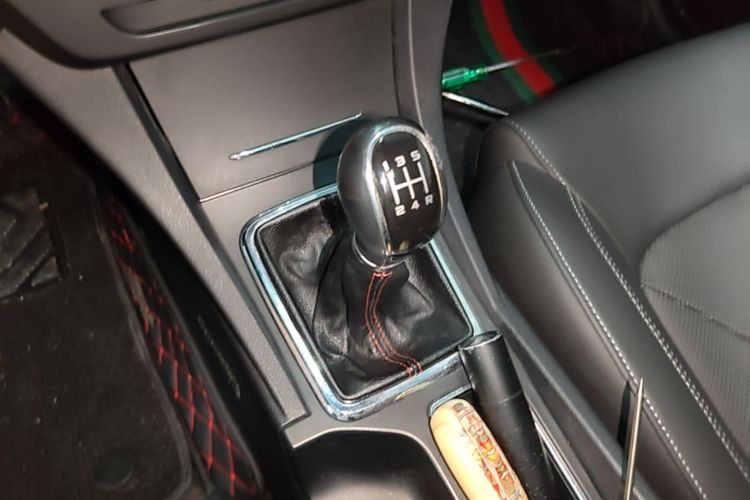 GEELY Emgrand 2018 car image #14