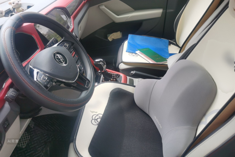 Volkswagen T-Cross 2022 car image #17