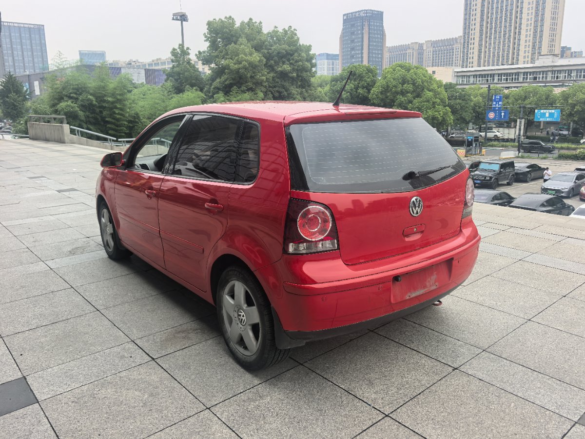 Volkswagen Polo 2009 car image #7