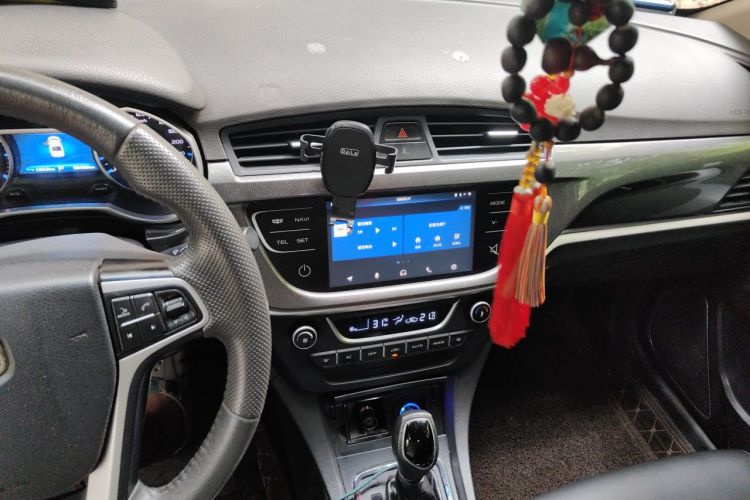 GEELY Emgrand 2017 #13 GEELY Emgrand 2017 car image #13