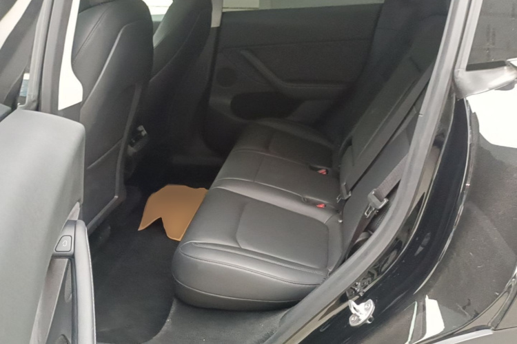 Tesla Model Y 2021 #17 Tesla Model Y 2021 car image #17