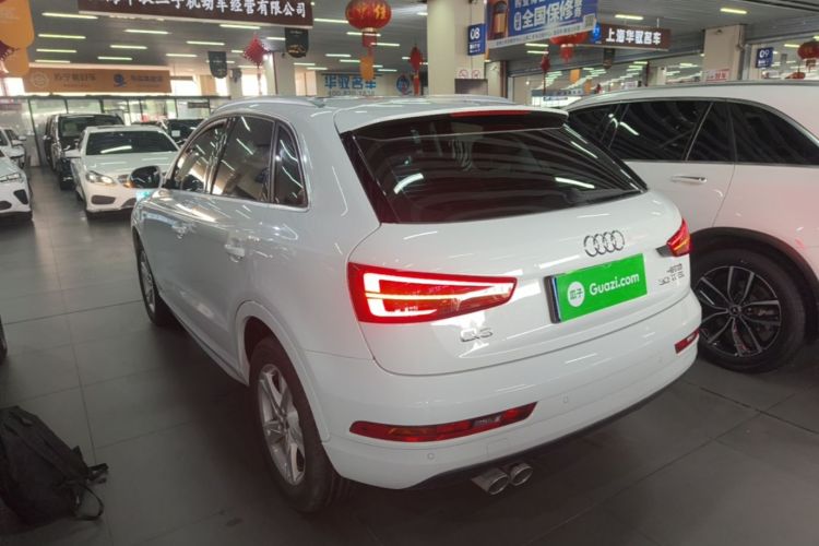 Audi Q3 2017 car image #5