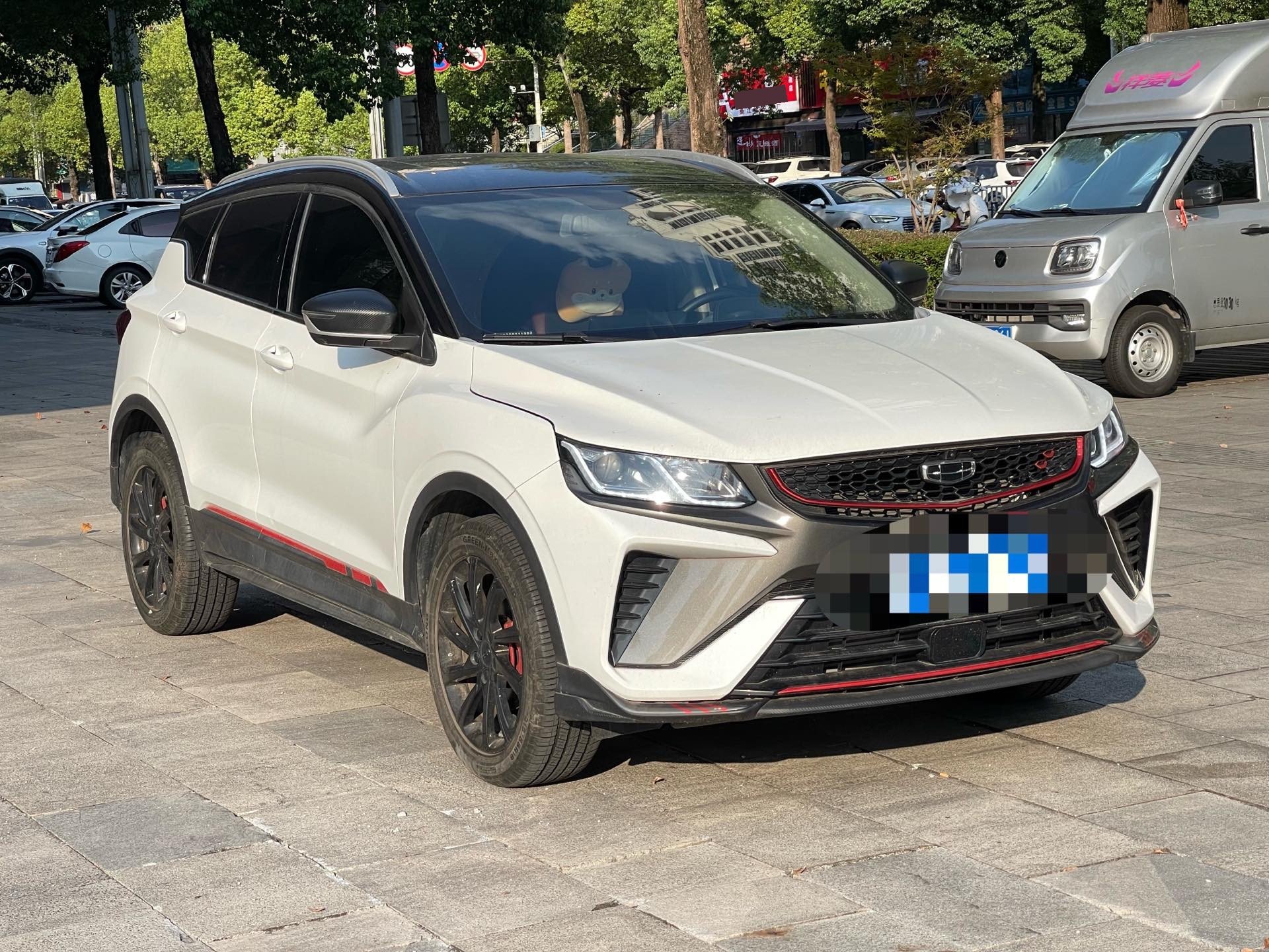 GEELY Coolray 2022 car image #3