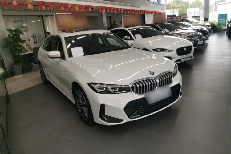 BMW 3 Series 2024 #4 BMW 3 Series 2024 car image #4