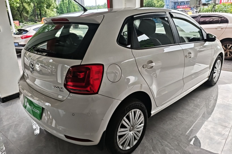 Volkswagen Polo 2019 car image #7