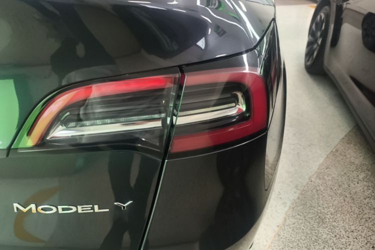 Tesla Model Y 2024 #8 Tesla Model Y 2024 immagine di auto #8