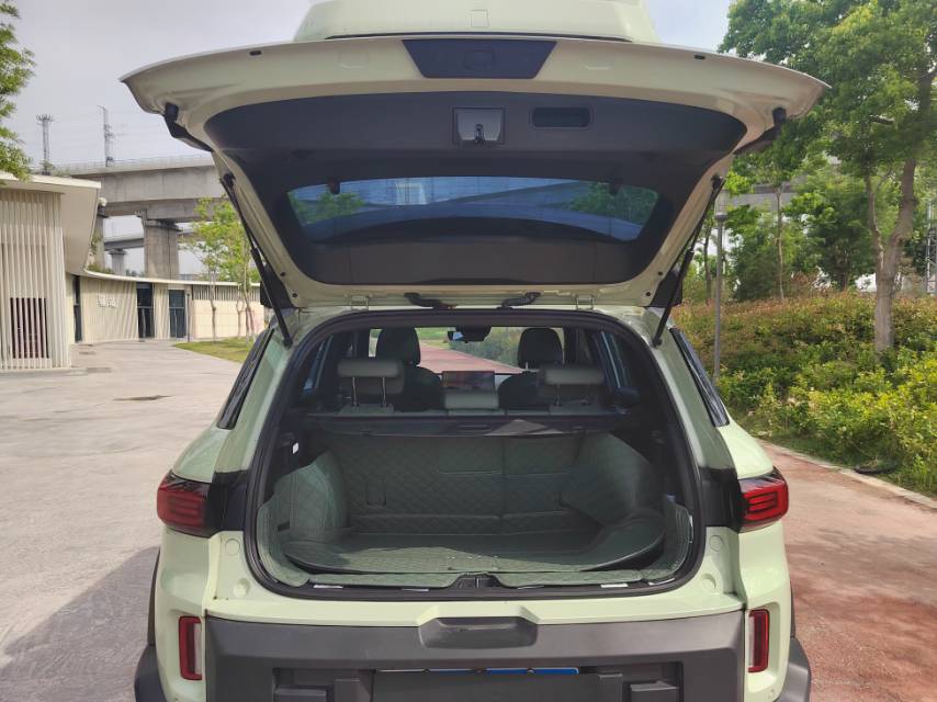 GEELY Cowboy 2025 car image #9