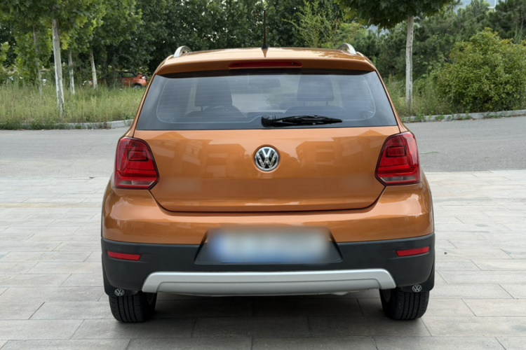 Volkswagen Polo 2016 car image #3